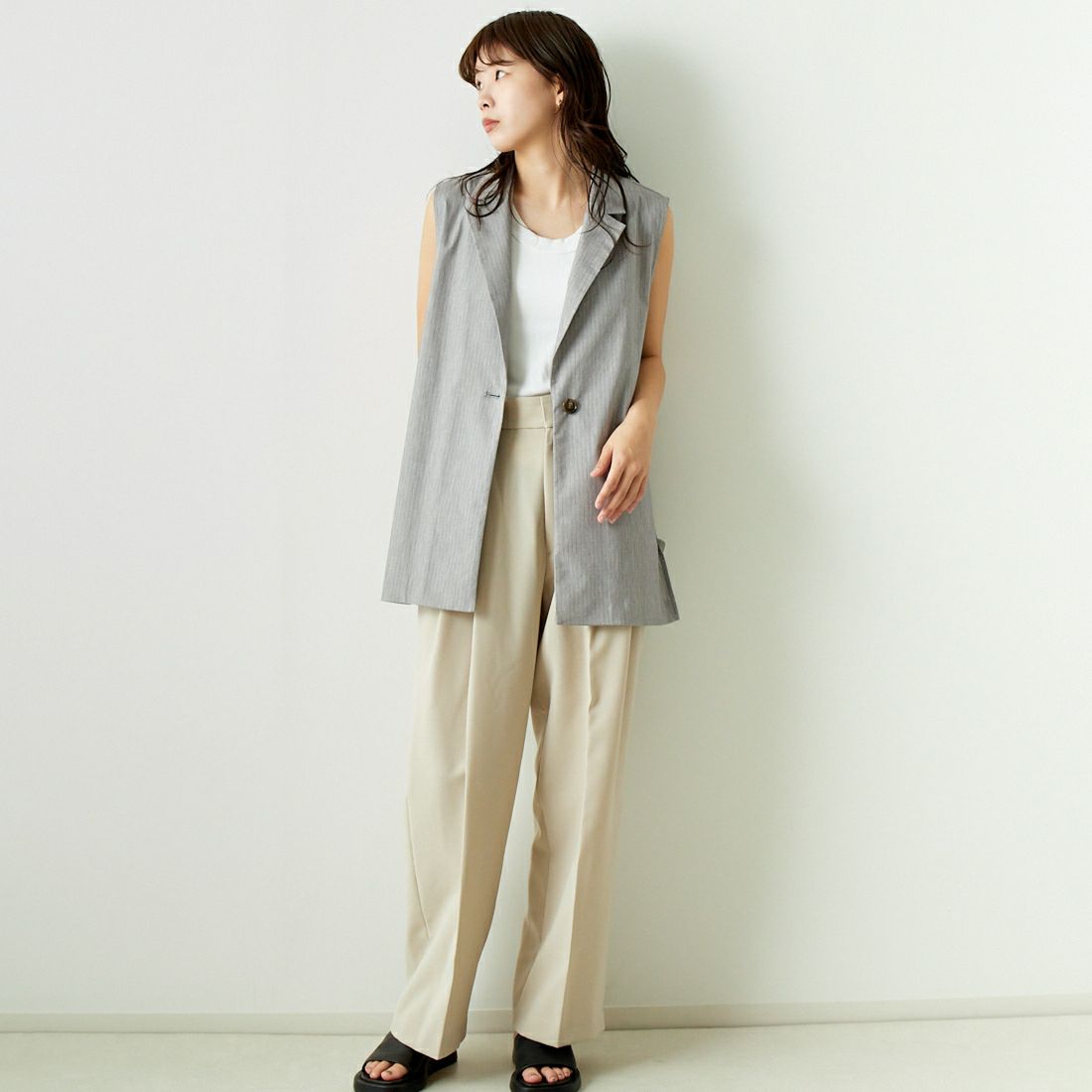 Jeans Factory Clothes [ジーンズファクトリークローズ] バックラッシュ ダブルカラーベスト [21242051] 002 ｸﾞﾚｰｽﾄ &&モデル身長：167cm 着用サイズ：F&&
