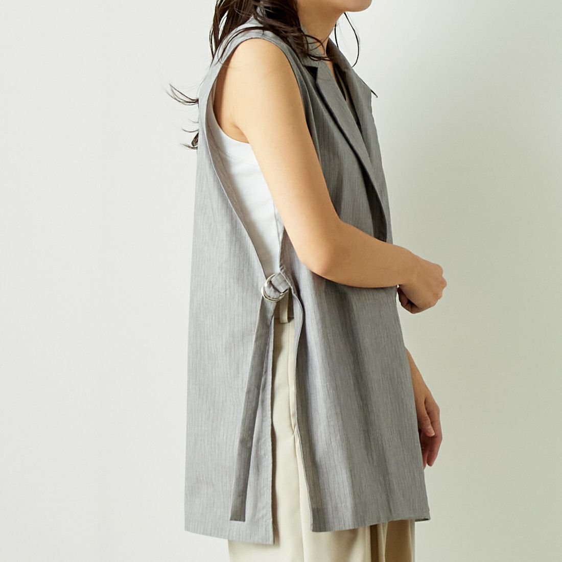 Jeans Factory Clothes [ジーンズファクトリークローズ] バックラッシュ ダブルカラーベスト [21242051] 002 ｸﾞﾚｰｽﾄ &&モデル身長：167cm 着用サイズ：F&&