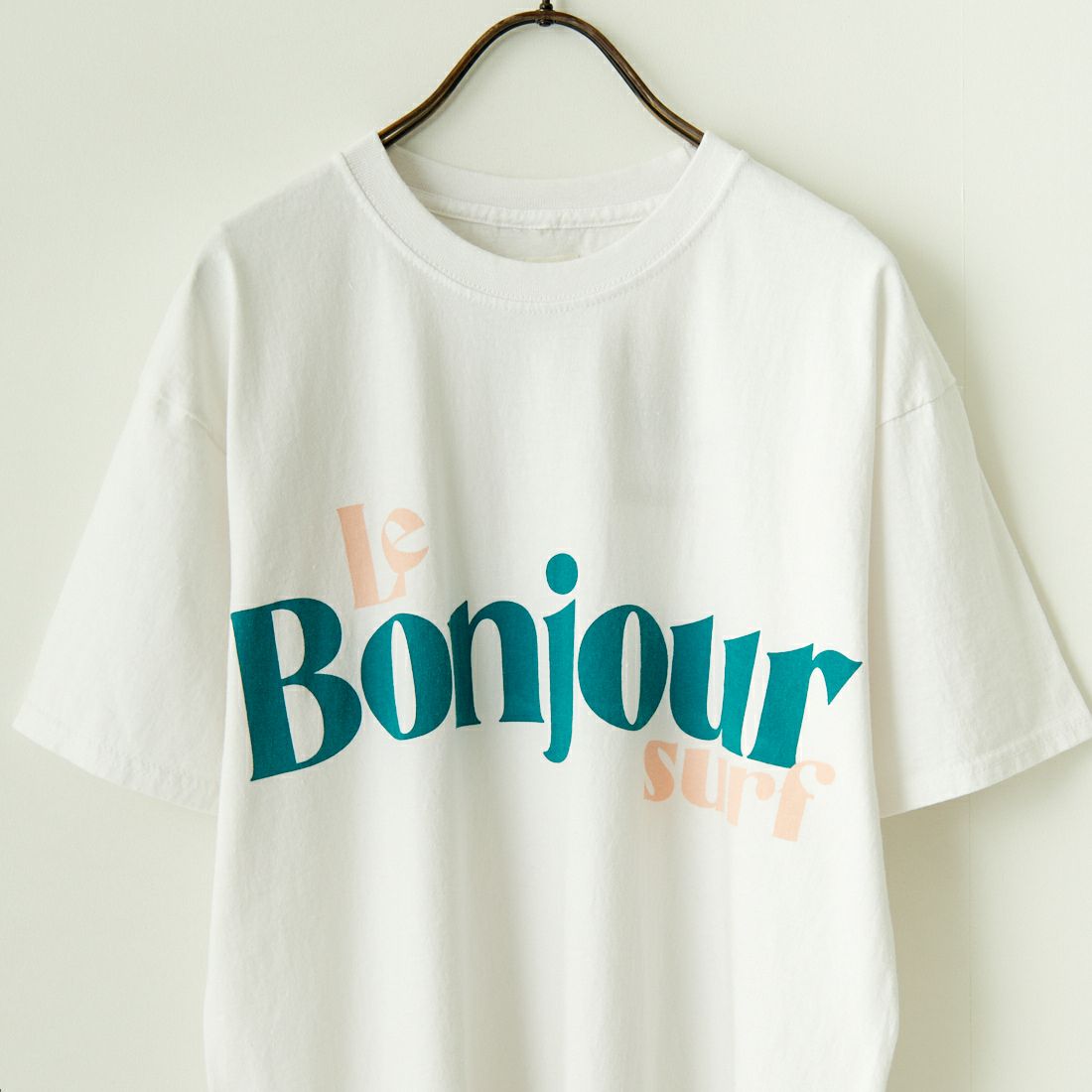 Le Bonjour surf [ボンジュールサーフ] スタンダードロゴプリントTシャツ [LBJ-000-241001]