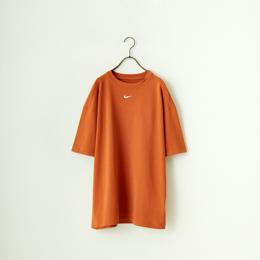 NIKE [ナイキ] ウィメンズ オーバーサイズショートスリーブTシャツ [DX7911] 840 ﾊﾞｰﾝﾄｻ