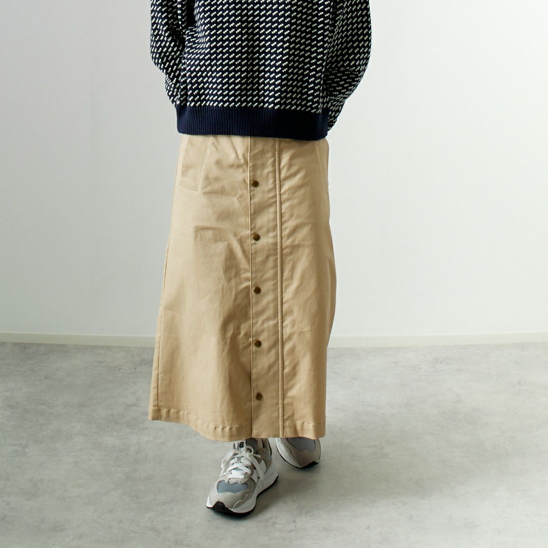 Barbour [バブアー] ロングレングススカート [241LSKG001] BEIGE &&モデル身長：160cm 着用サイズ：S&&