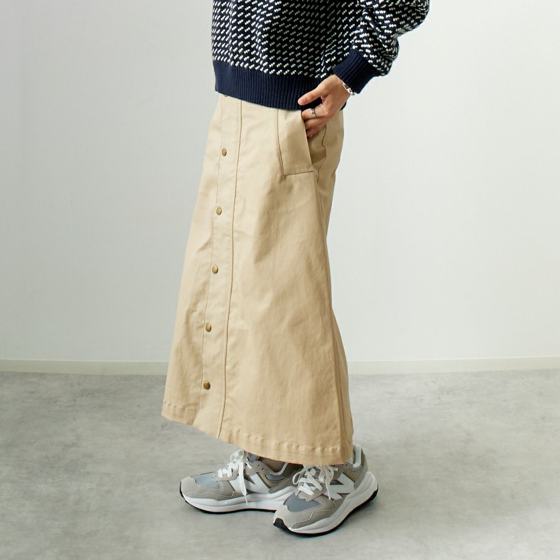 Barbour [バブアー] ロングレングススカート [241LSKG001] BEIGE &&モデル身長：160cm 着用サイズ：S&&