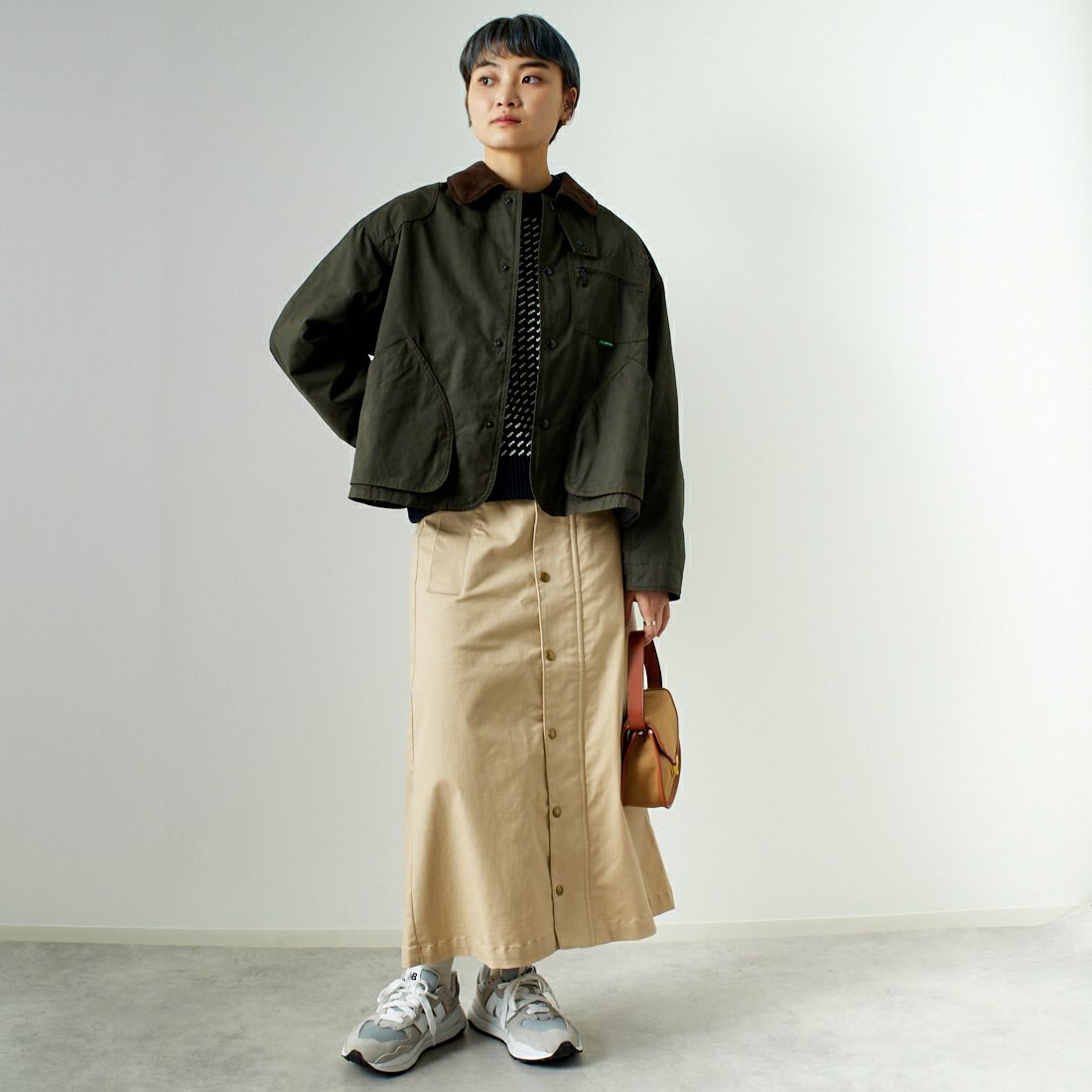 Barbour [バブアー] ロングレングススカート [241LSKG001] BEIGE &&モデル身長：160cm 着用サイズ：S&&