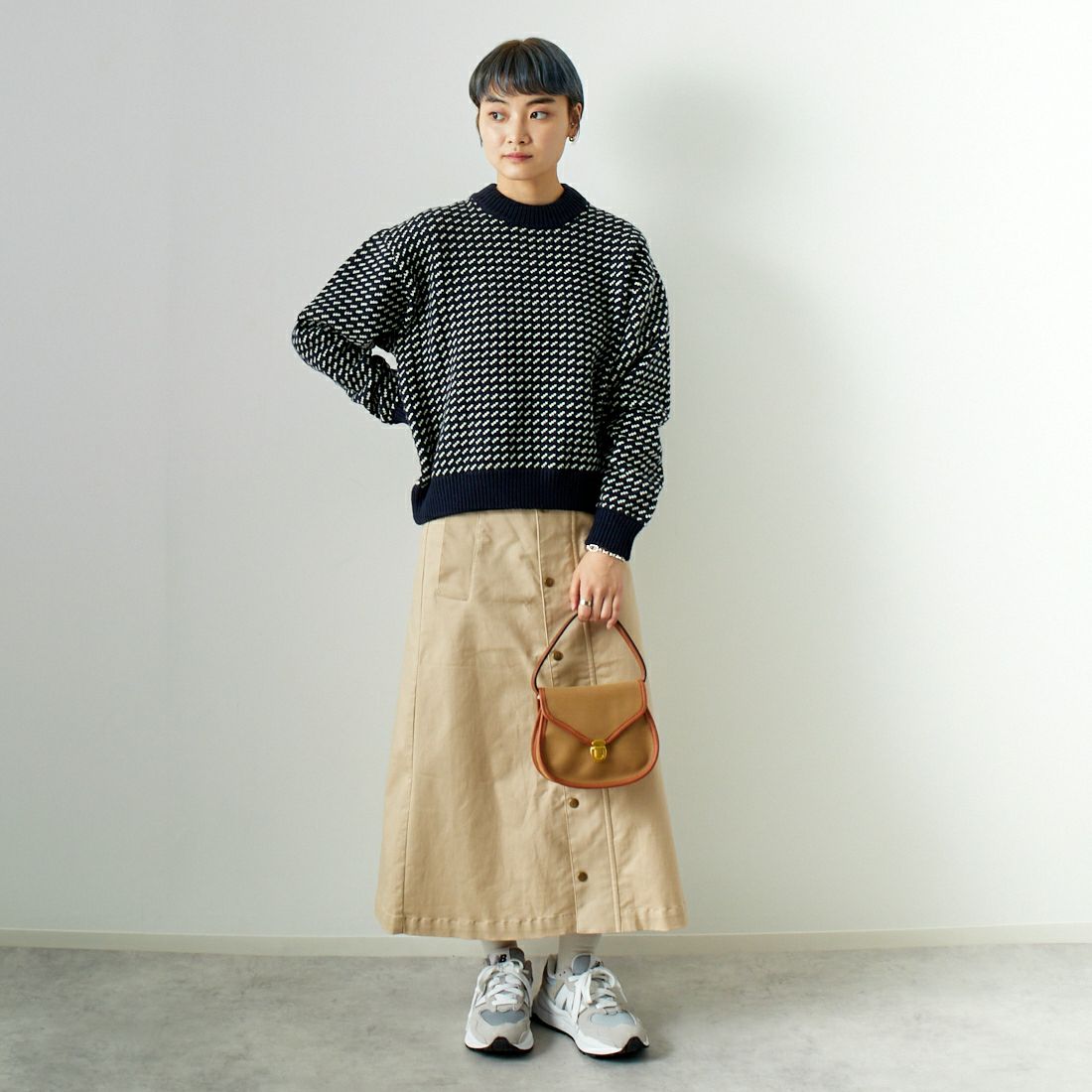 Barbour [バブアー] ロングレングススカート [241LSKG001] BEIGE &&モデル身長：160cm 着用サイズ：S&&