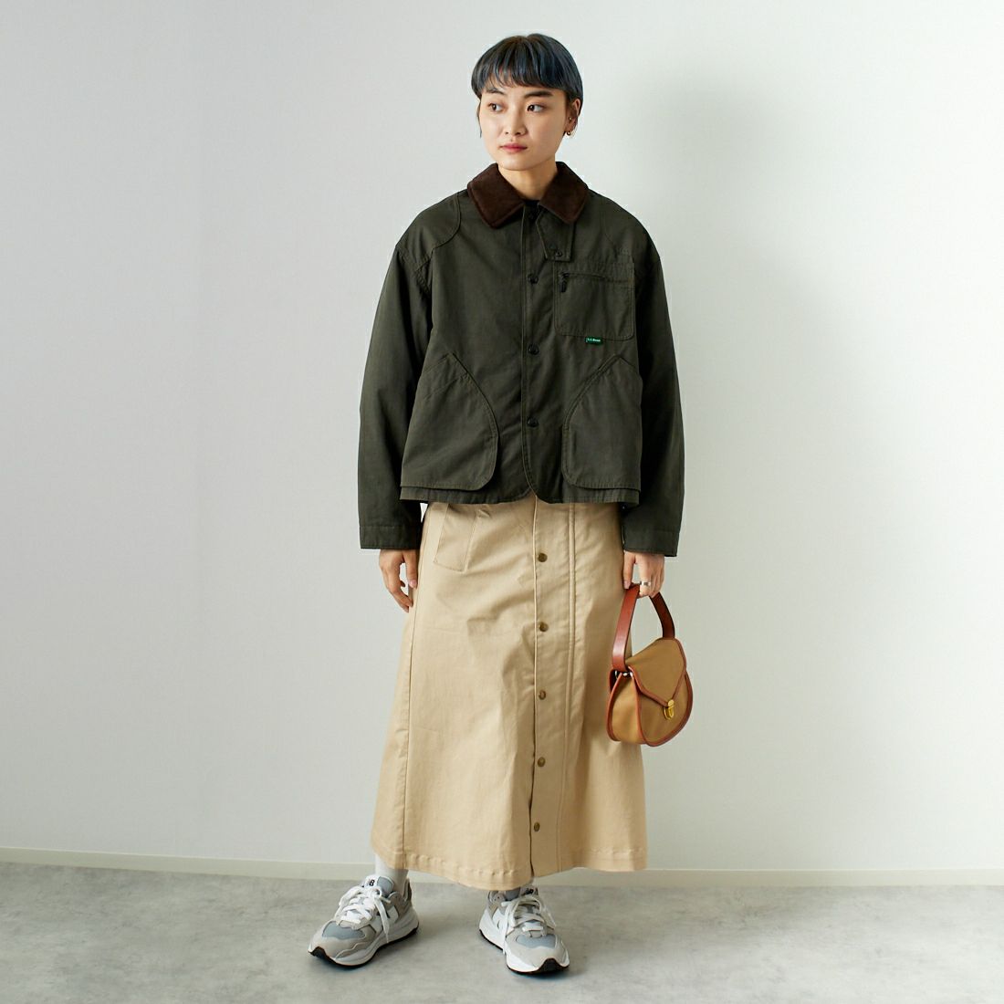 Barbour [バブアー] ロングレングススカート [241LSKG001] BEIGE &&モデル身長：160cm 着用サイズ：S&&