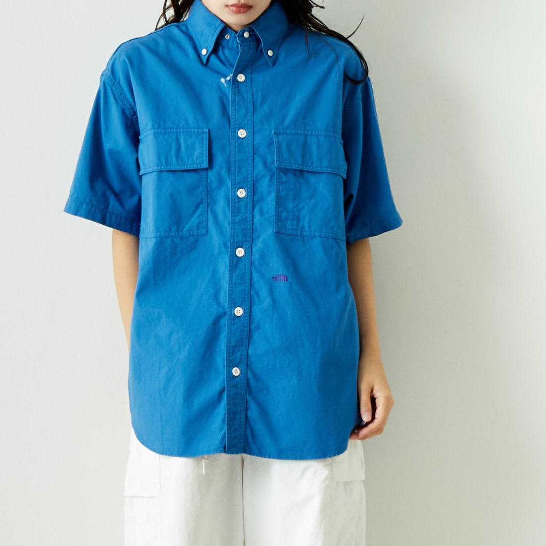 THE NORTH FACE PURPLE LABEL [ザ ノースフェイス パープルレーベル] ボタンダウンフィールドシャツ [NT3416N] BL BLUE &&モデル身長：167cm 着用サイズ：S&&