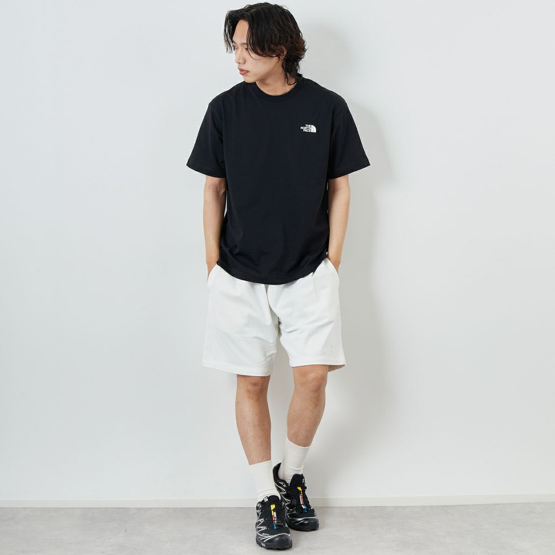 THE NORTH FACE [ザ ノースフェイス] ショートスリーブ バンダナスクエアロゴTシャツ [NT32446] K2 &&モデル身長：179cm 着用サイズ：L&&