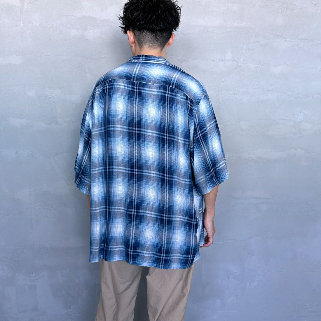 DAN RIVER [ダンリバー] 別注 レーヨンオープンカラーチェックシャツ [DR24S002-JF] BLUE &&モデル身長：168cm 着用サイズ：M&&