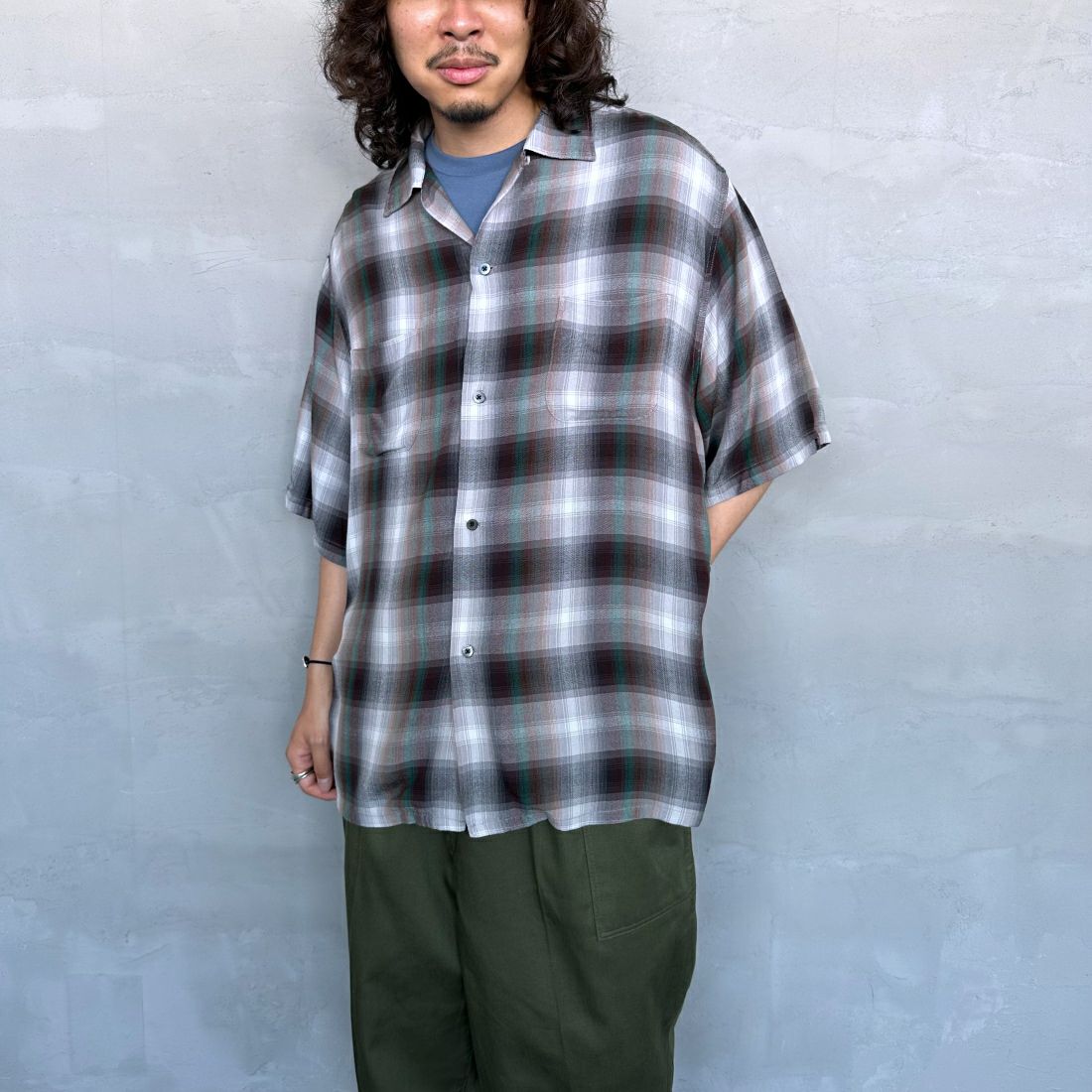 DAN RIVER [ダンリバー] 別注 レーヨンオープンカラーチェックシャツ [DR24S002-JF] BLK/BRN &&モデル身長：173cm 着用サイズ：M&&