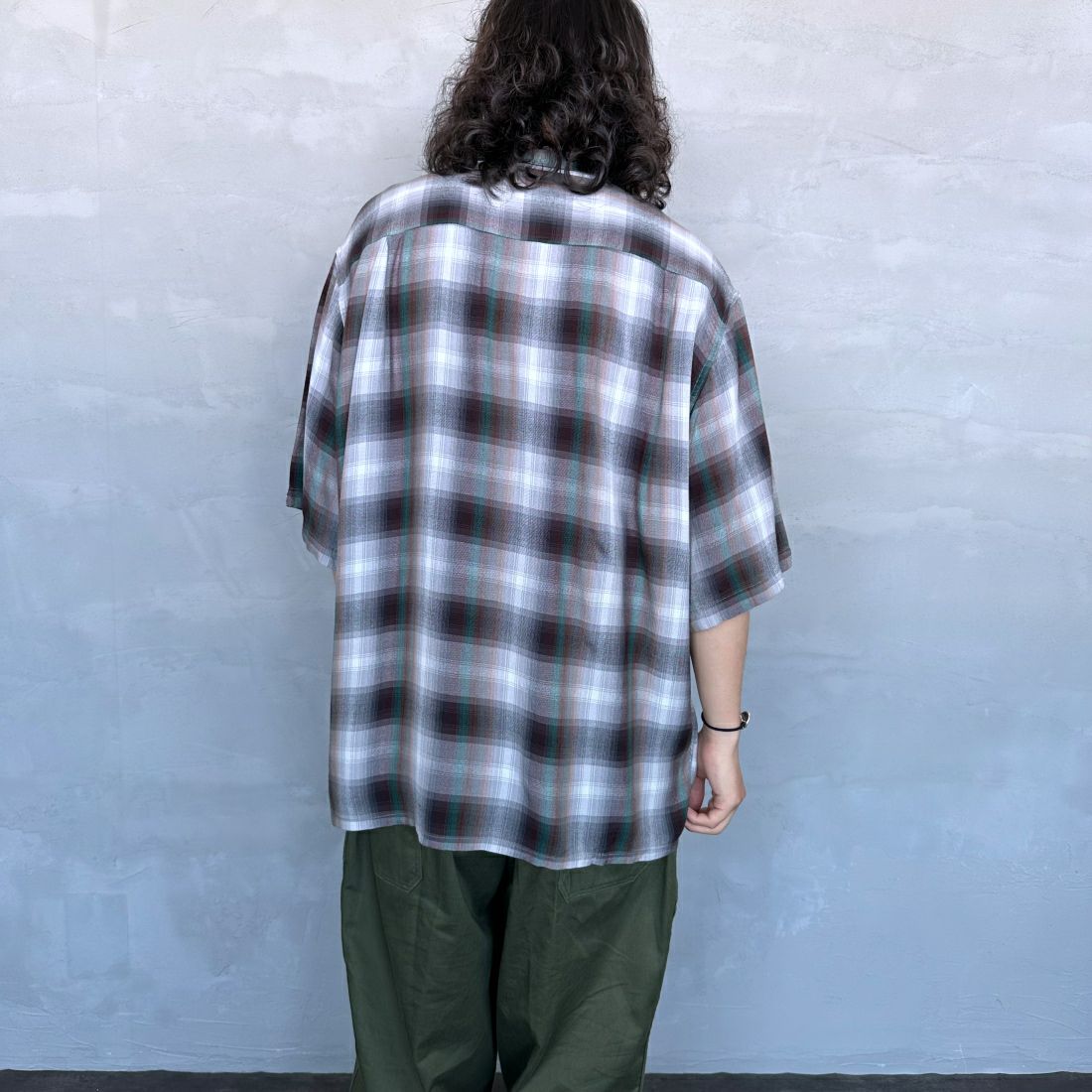 DAN RIVER [ダンリバー] 別注 レーヨンオープンカラーチェックシャツ [DR24S002-JF] BLK/BRN &&モデル身長：173cm 着用サイズ：M&&