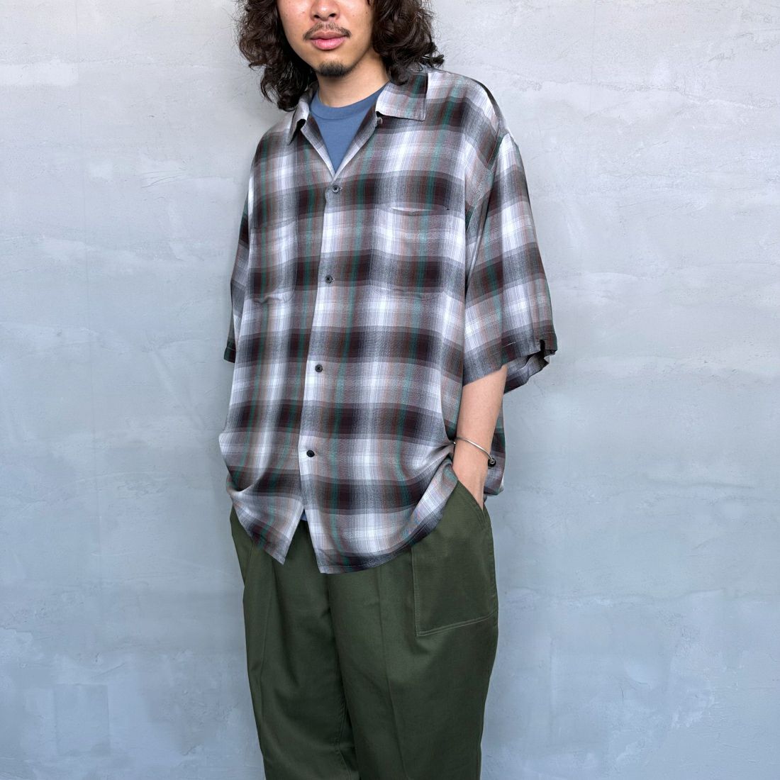 DAN RIVER [ダンリバー] 別注 レーヨンオープンカラーチェックシャツ [DR24S002-JF] BLK/BRN &&モデル身長：173cm 着用サイズ：L&&