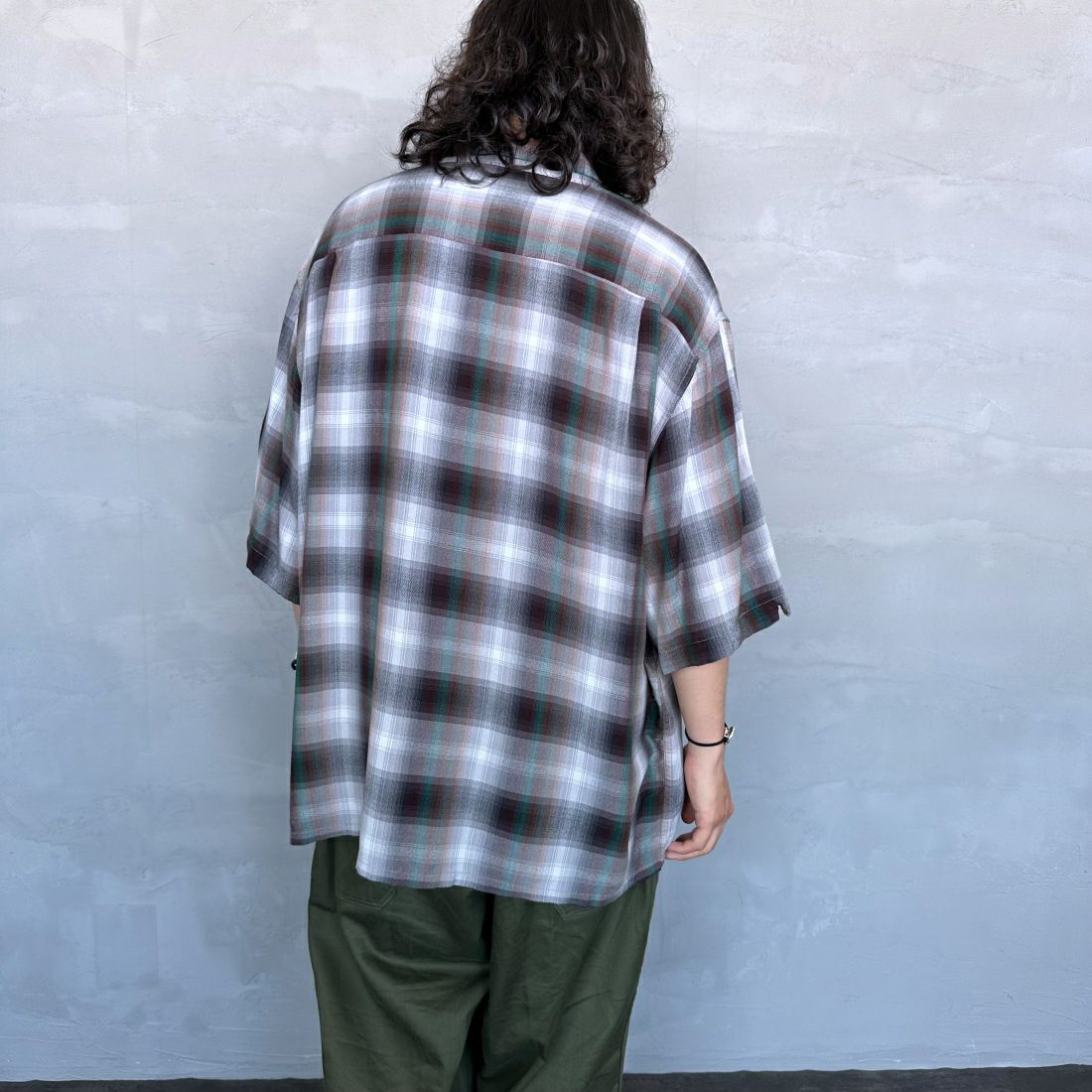 DAN RIVER [ダンリバー] 別注 レーヨンオープンカラーチェックシャツ [DR24S002-JF] BLK/BRN &&モデル身長：173cm 着用サイズ：L&&