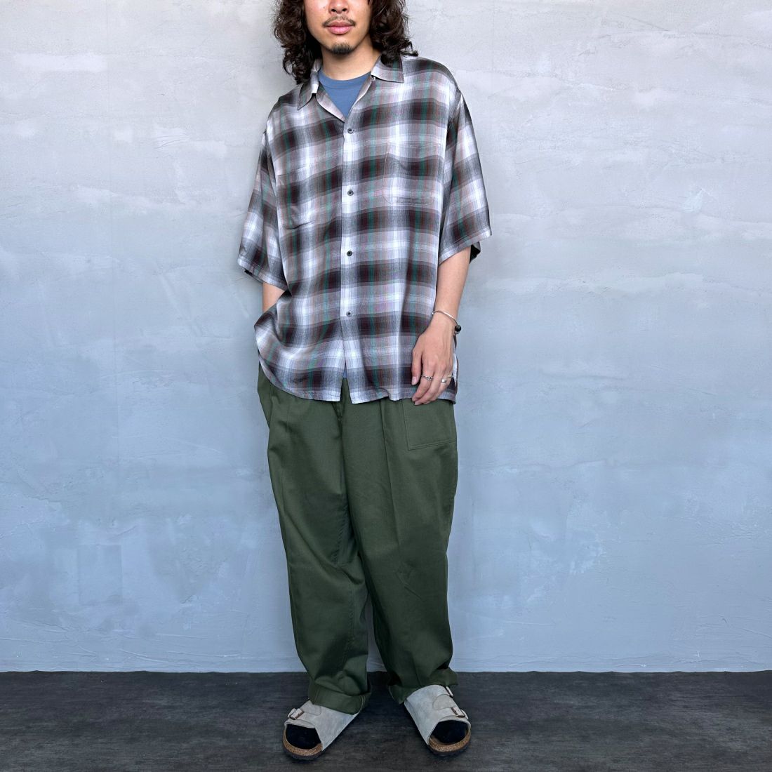 DAN RIVER [ダンリバー] 別注 レーヨンオープンカラーチェックシャツ [DR24S002-JF] BLK/BRN &&モデル身長：173cm 着用サイズ：M&&