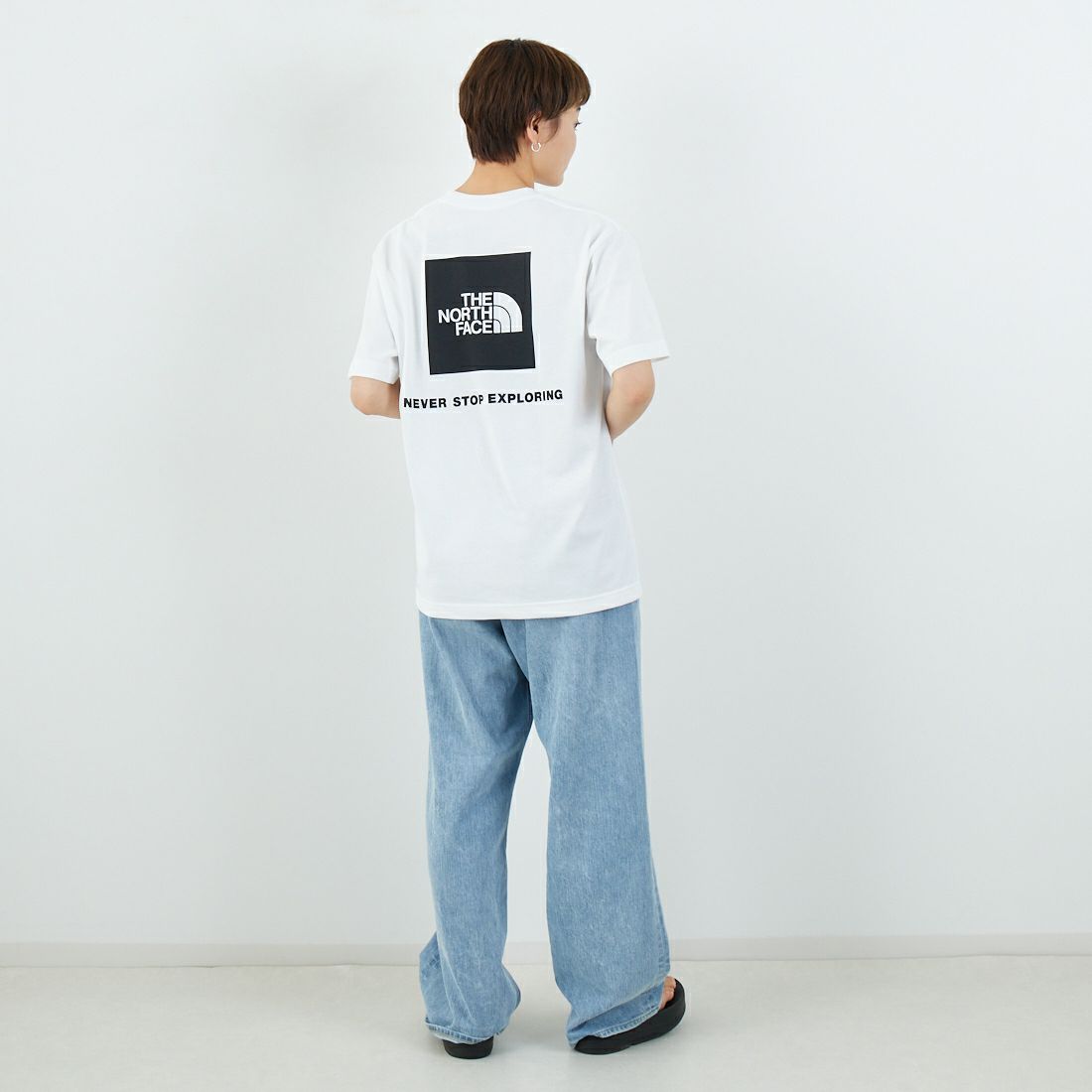 THE NORTH FACE [ザ ノースフェイス] ショートスリーブ バックスクエアロゴTシャツ [NT32447] W2 &&モデル身長：160cm 着用サイズ：S&&