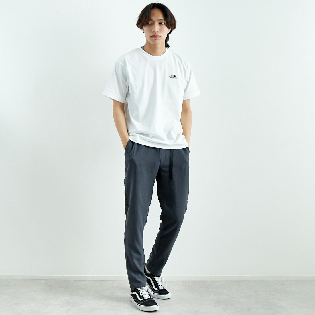 THE NORTH FACE [ザ ノースフェイス] ショートスリーブ バックスクエアロゴTシャツ [NT32447] W2 &&モデル身長：179cm 着用サイズ：M&&