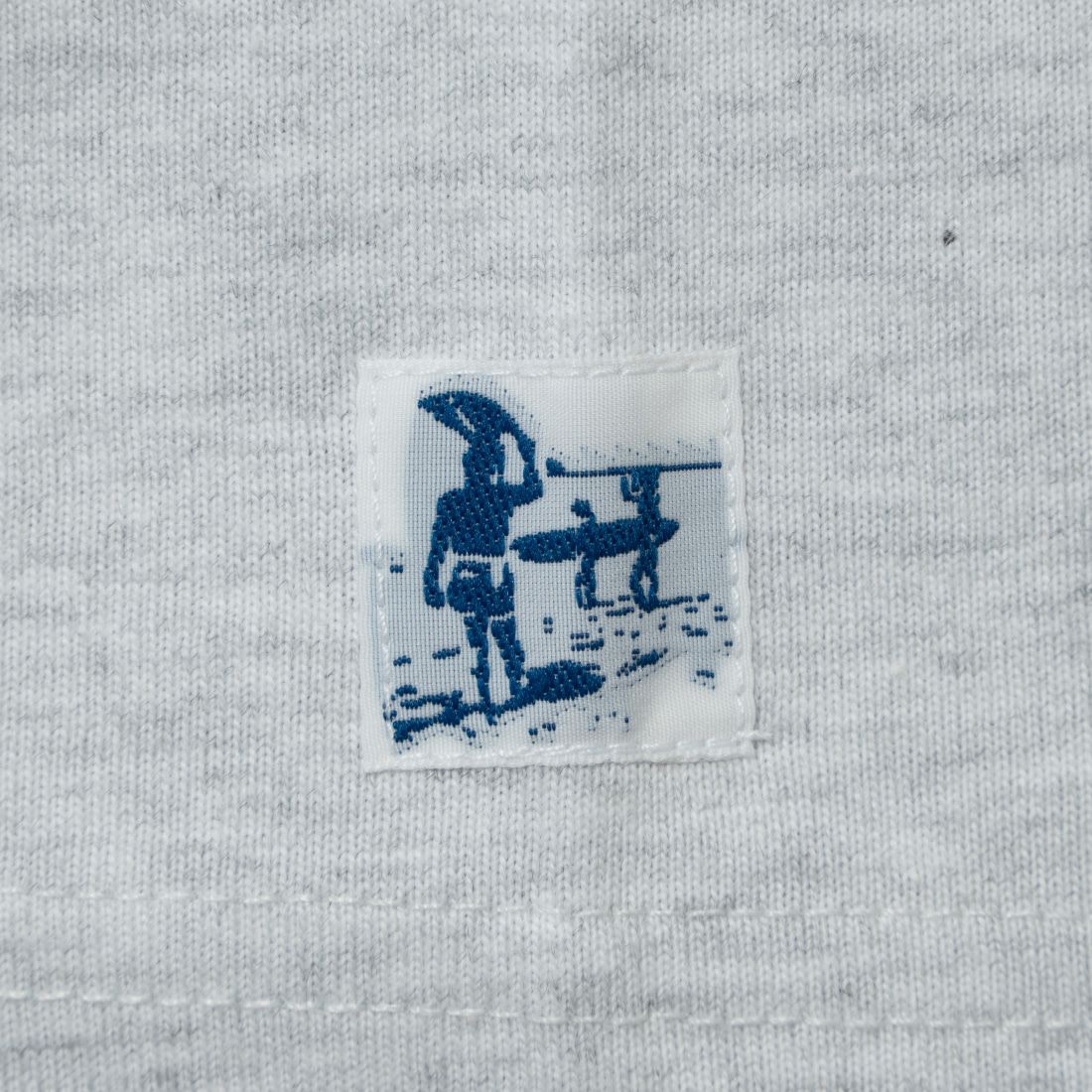 The Endless Summer [エンドレスサマー] 別注 サーフBUHI サガラ刺繍ロゴバックプリントTシャツ [C-24574500-JF] 03 GRAY