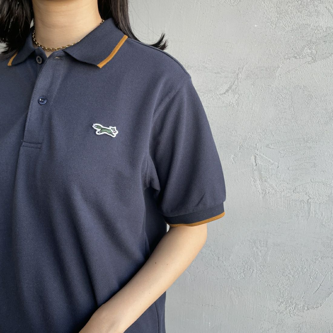 THE FOX [ザフォックス] 別注 ワンポイントロゴポロシャツ [JF24SS-05-JF] NAVY &&モデル身長：163cm 着用サイズ：S&&