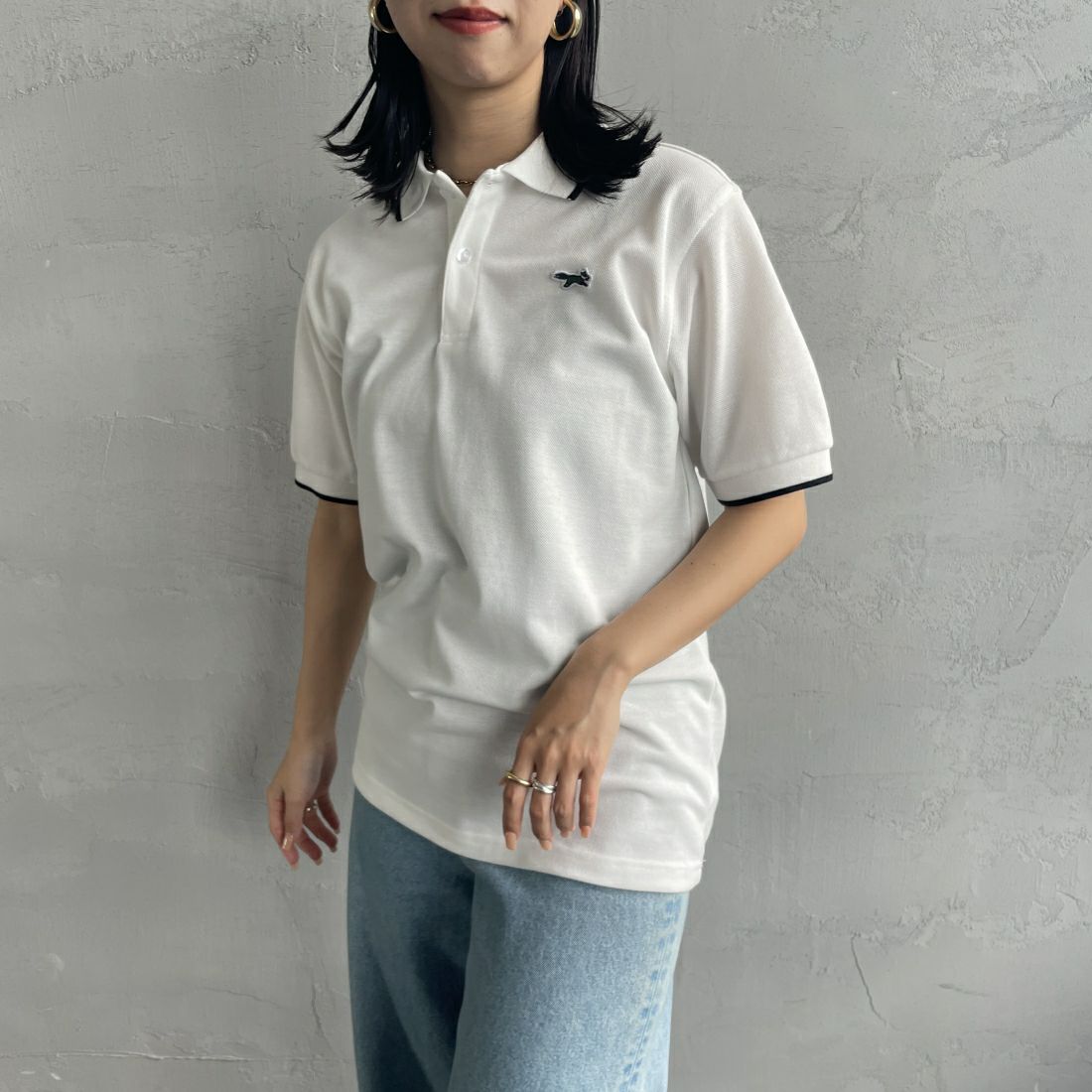 THE FOX [ザフォックス] 別注 ワンポイントロゴポロシャツ [JF24SS-05-JF] WHITE &&モデル身長：163cm 着用サイズ：S&&