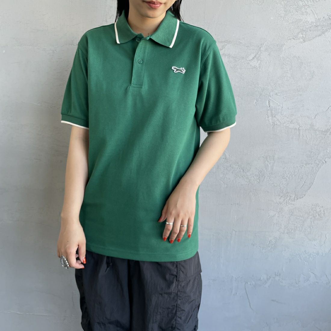THE FOX [ザフォックス] 別注 ワンポイントロゴポロシャツ [JF24SS-05-JF] GREEN &&モデル身長：156cm 着用サイズ：S&&