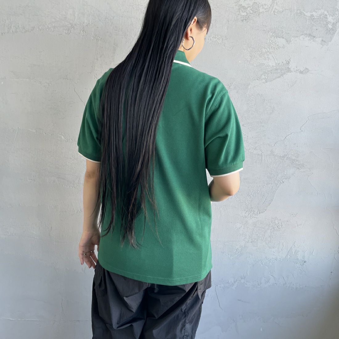 THE FOX [ザフォックス] 別注 ワンポイントロゴポロシャツ [JF24SS-05-JF] GREEN &&モデル身長：156cm 着用サイズ：S&&