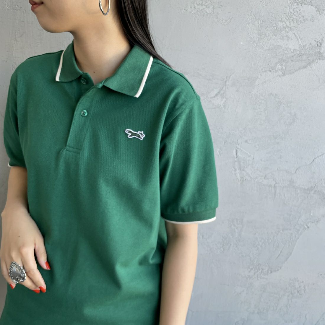 THE FOX [ザフォックス] 別注 ワンポイントロゴポロシャツ [JF24SS-05-JF] GREEN &&モデル身長：156cm 着用サイズ：S&&