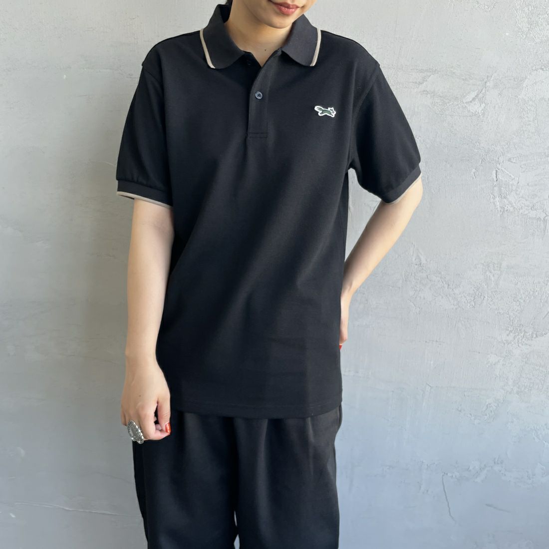 THE FOX [ザフォックス] 別注 ワンポイントロゴポロシャツ [JF24SS-05-JF] BLACK &&モデル身長：156cm 着用サイズ：S&&