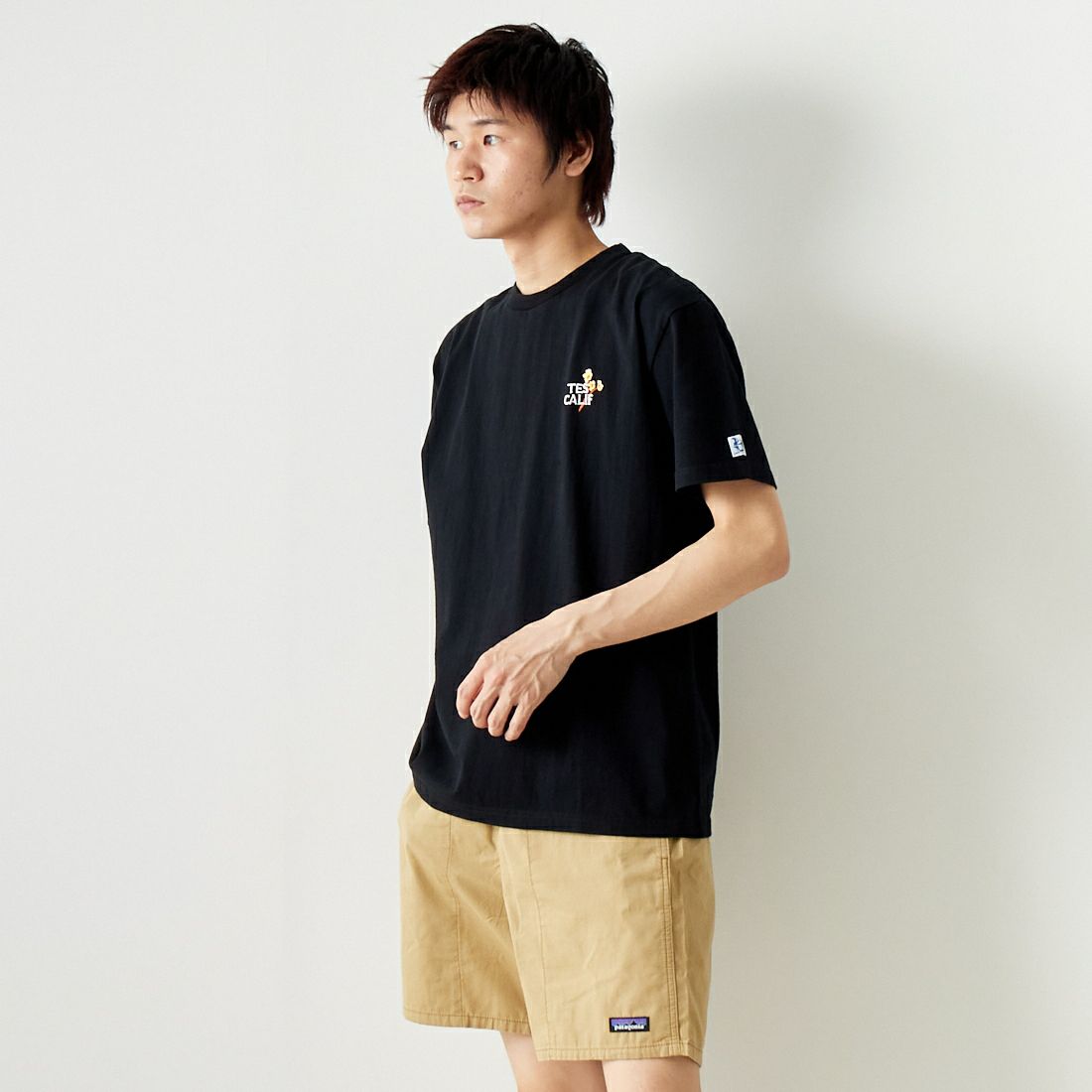 The Endless Summer [エンドレスサマー] 別注 花柄ワンポイント刺繍ロゴ ショートスリーブTシャツ [FH-24574503-JF] 01 BLACK &&モデル身長：182cm 着用サイズ：L&&