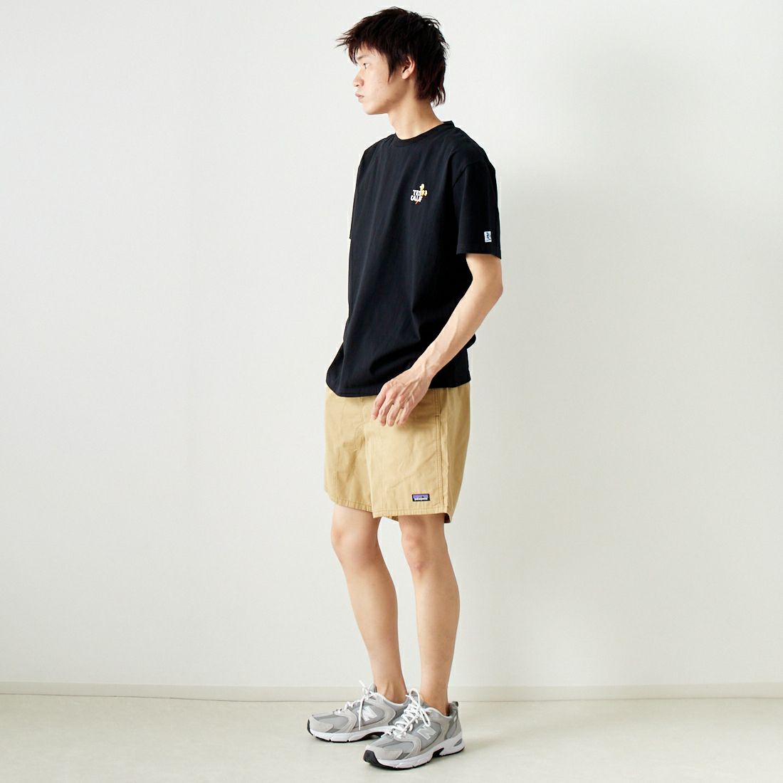 The Endless Summer [エンドレスサマー] 別注 花柄ワンポイント刺繍ロゴ ショートスリーブTシャツ [FH-24574503-JF] 01 BLACK &&モデル身長：182cm 着用サイズ：L&&