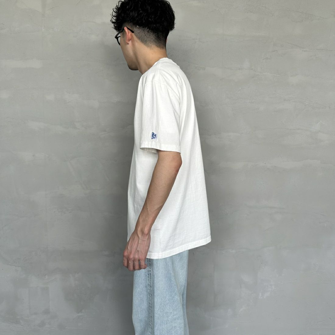 The Endless Summer [エンドレスサマー] 別注 花柄ワンポイント刺繍ロゴ ショートスリーブTシャツ [FH-24574503-JF] 07 WHITE &&モデル身長：168cm 着用サイズ：XL&&