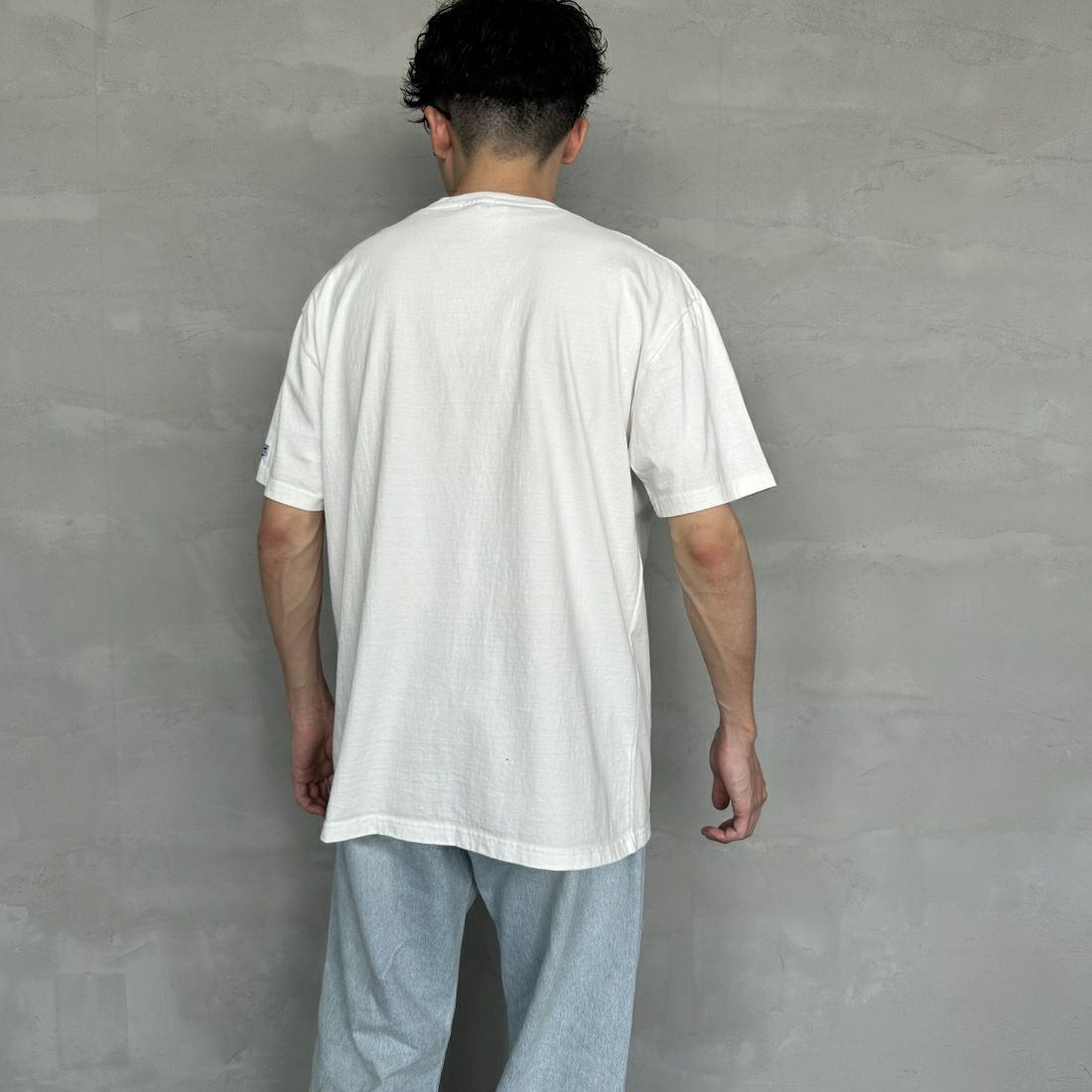The Endless Summer [エンドレスサマー] 別注 花柄ワンポイント刺繍ロゴ ショートスリーブTシャツ [FH-24574503-JF] 07 WHITE &&モデル身長：168cm 着用サイズ：XL&&