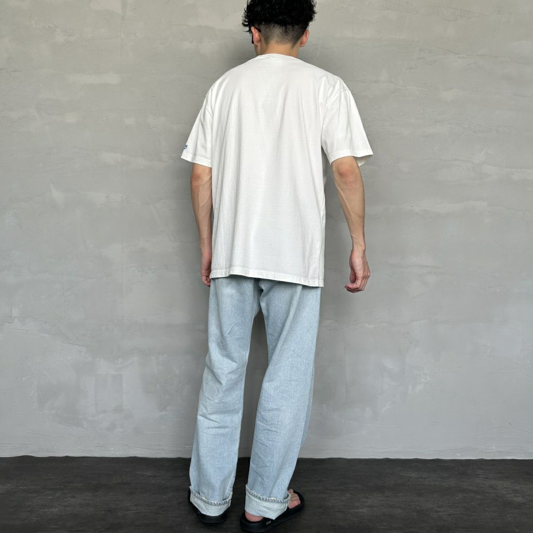 The Endless Summer [エンドレスサマー] 別注 花柄ワンポイント刺繍ロゴ ショートスリーブTシャツ [FH-24574503-JF] 07 WHITE &&モデル身長：168cm 着用サイズ：XL&&