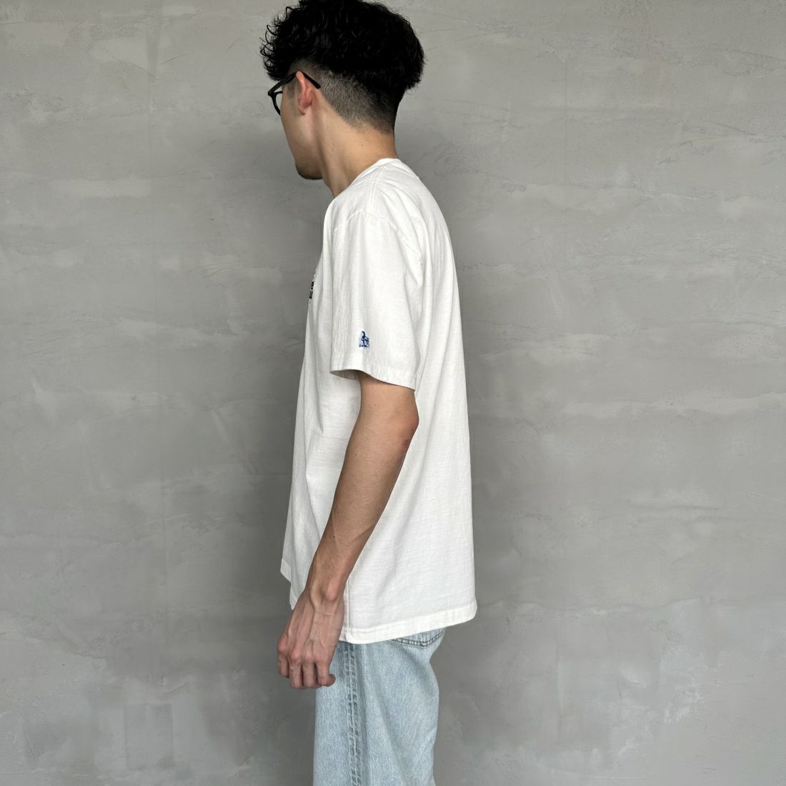 The Endless Summer [エンドレスサマー] 別注 花柄ワンポイント刺繍ロゴ ショートスリーブTシャツ [FH-24574503-JF] 07 WHITE &&モデル身長：168cm 着用サイズ：L&&