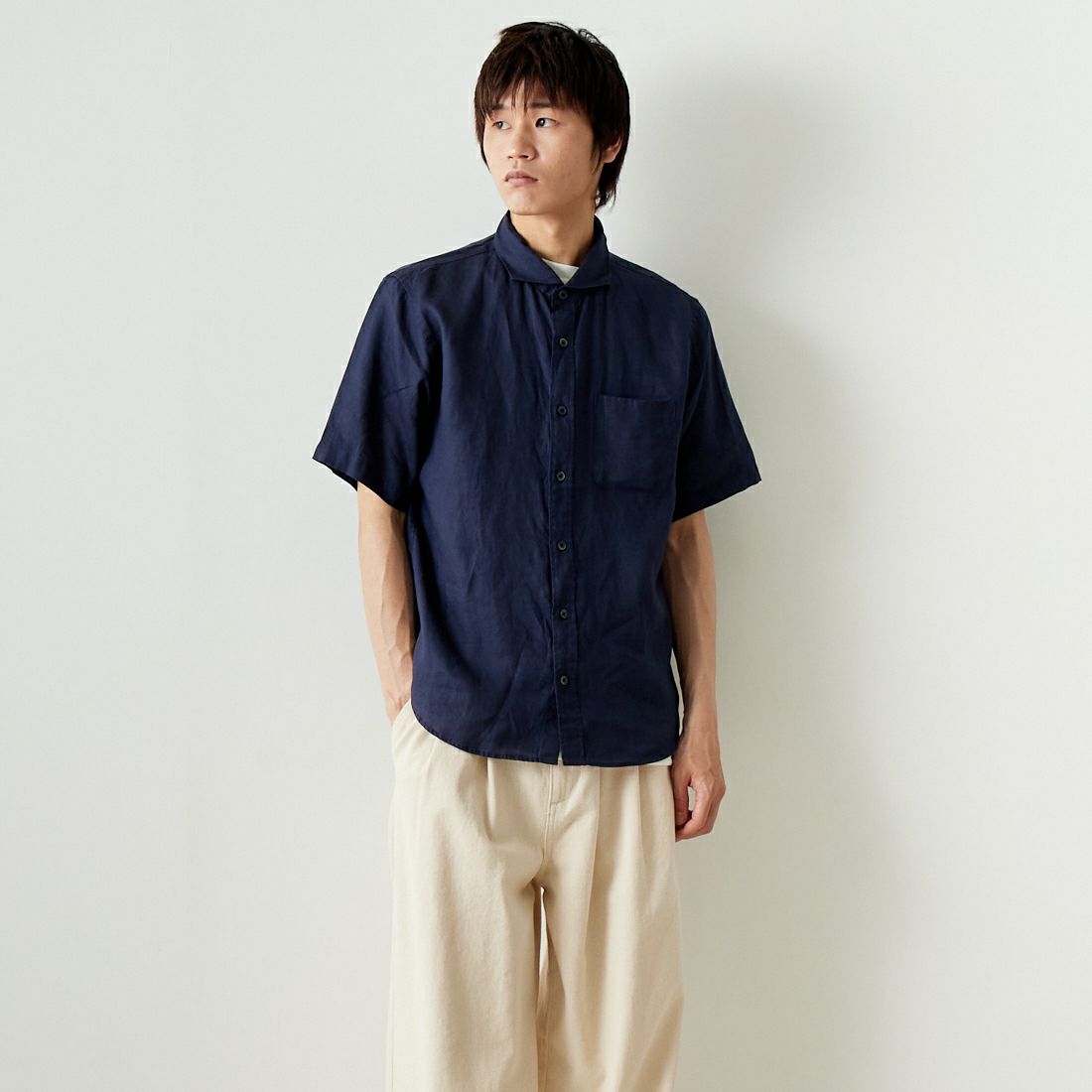 33Degrees [サーティスリーディグリーズ] フレンチリネン ショートスリーブシャツ [BFP610] 540 NAVY &&モデル身長：182cm 着用サイズ：L&&