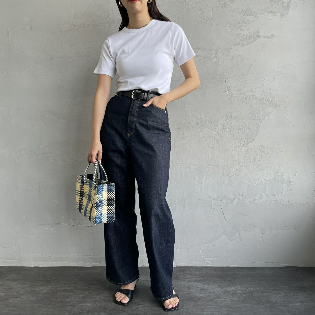 GICIPI [ジチピ] CRISTALLO クルーネックTシャツ [2412P] BIANCO &&モデル身長：163cm 着用サイズ：1&&