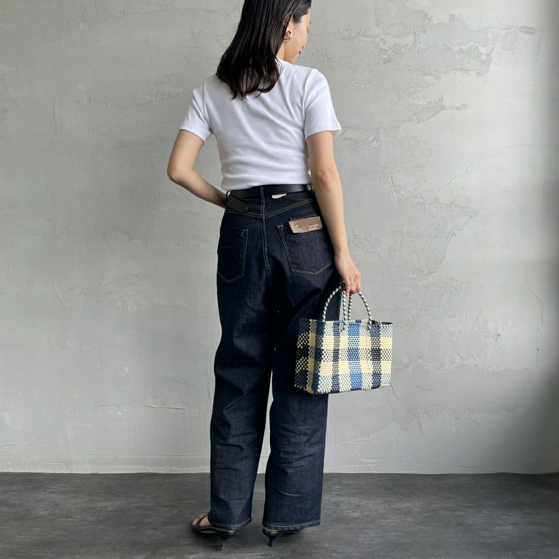 GICIPI [ジチピ] CRISTALLO クルーネックTシャツ [2412P] BIANCO &&モデル身長：163cm 着用サイズ：1&&