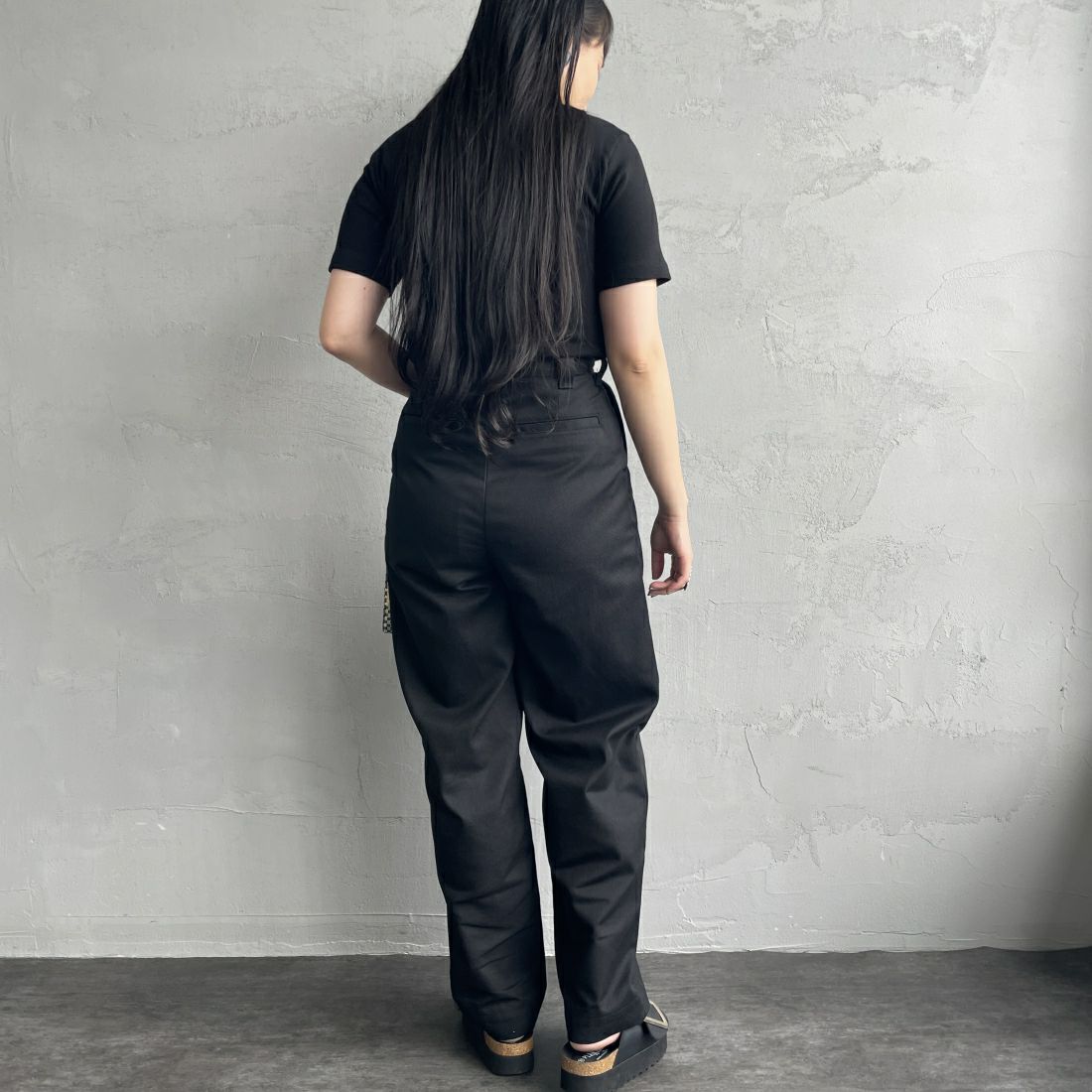 GICIPI [ジチピ] CRISTALLO クルーネックTシャツ [2412P] NERO &&モデル身長：156cm 着用サイズ：1&&