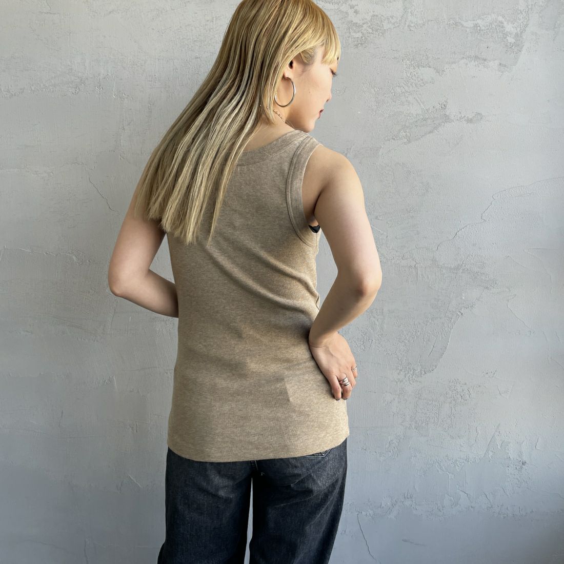 GICIPI [ジチピ] VANADIO タンクトップ [2410P] MARRONE ME &&モデル身長：156cm 着用サイズ：1&&