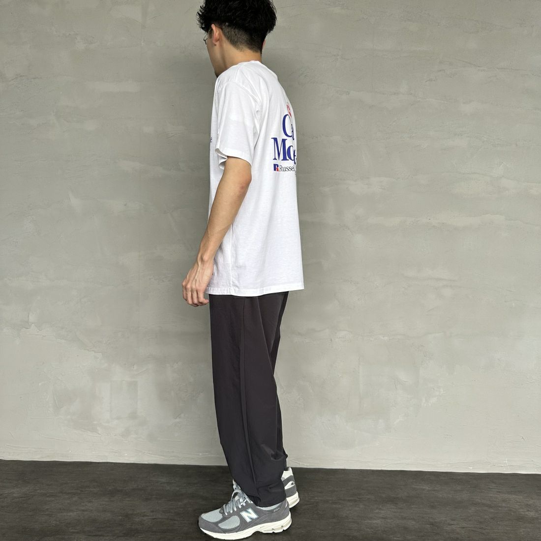 Berkley × RUSSELL ATHLETIC [バークレー × ラッセルアスレチック] 別注 CATCH MORE FISH バックプリントTシャツ [RBK-24175IN-JF1] WHITE &&モデル身長：168cm 着用サイズ：L&&