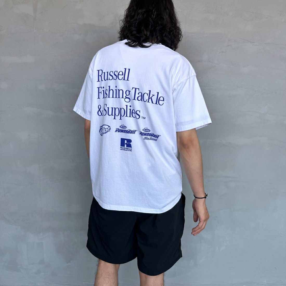 Berkley × RUSSELL ATHLETIC [バークレー × ラッセルアスレチック] 別注 バックプリントTシャツ [RBK-24175IN-JF2] WHITE &&モデル身長：173cm 着用サイズ：L&&