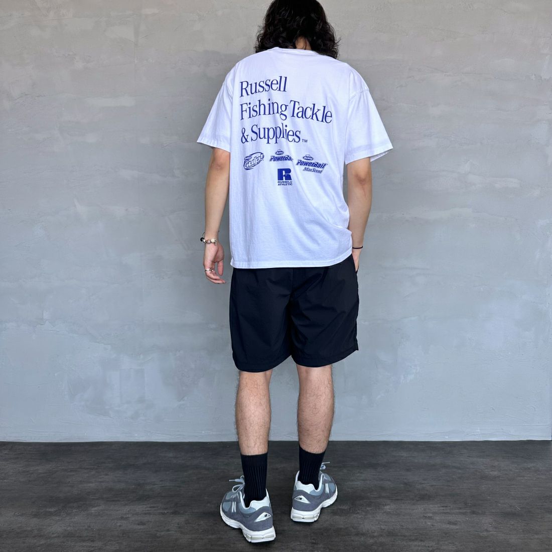 Berkley × RUSSELL ATHLETIC [バークレー × ラッセルアスレチック] 別注 バックプリントTシャツ [RBK-24175IN-JF2] WHITE &&モデル身長：173cm 着用サイズ：L&&