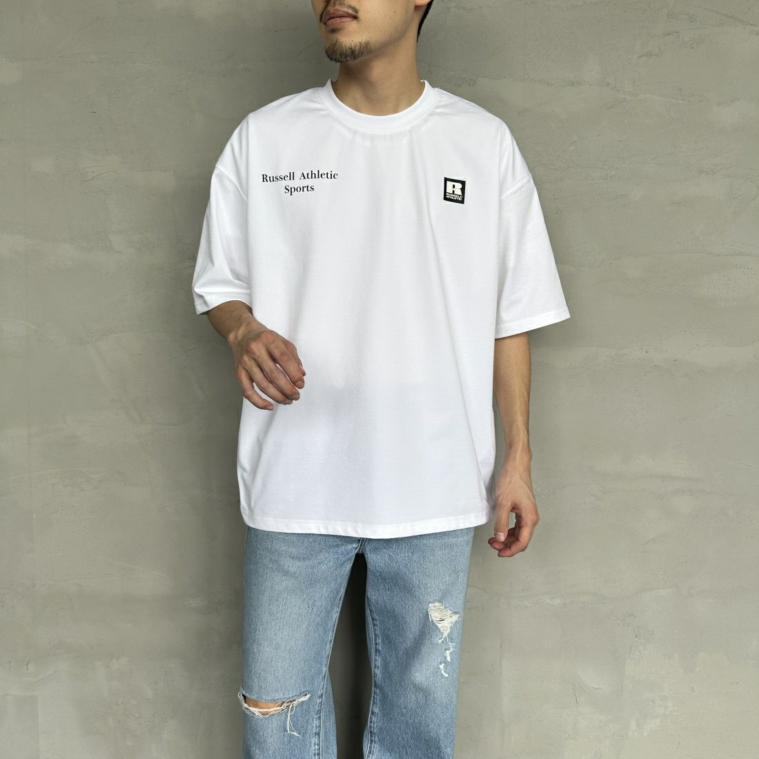 RUSSELL ATHLETIC [ラッセル アスレチック] 別注 DRI POWER ワンポイントロゴTシャツ [RJ-24170IN-JF] WHITE &&モデル身長：168cm 着用サイズ：M&&