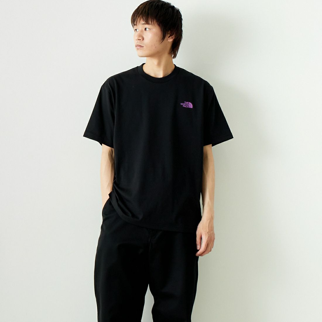 THE NORTH FACE [ザ ノースフェイス] ショートスリーブハーフスウィッチングロゴTシャツ [NT32458] K &&モデル身長：182cm 着用サイズ：L&&