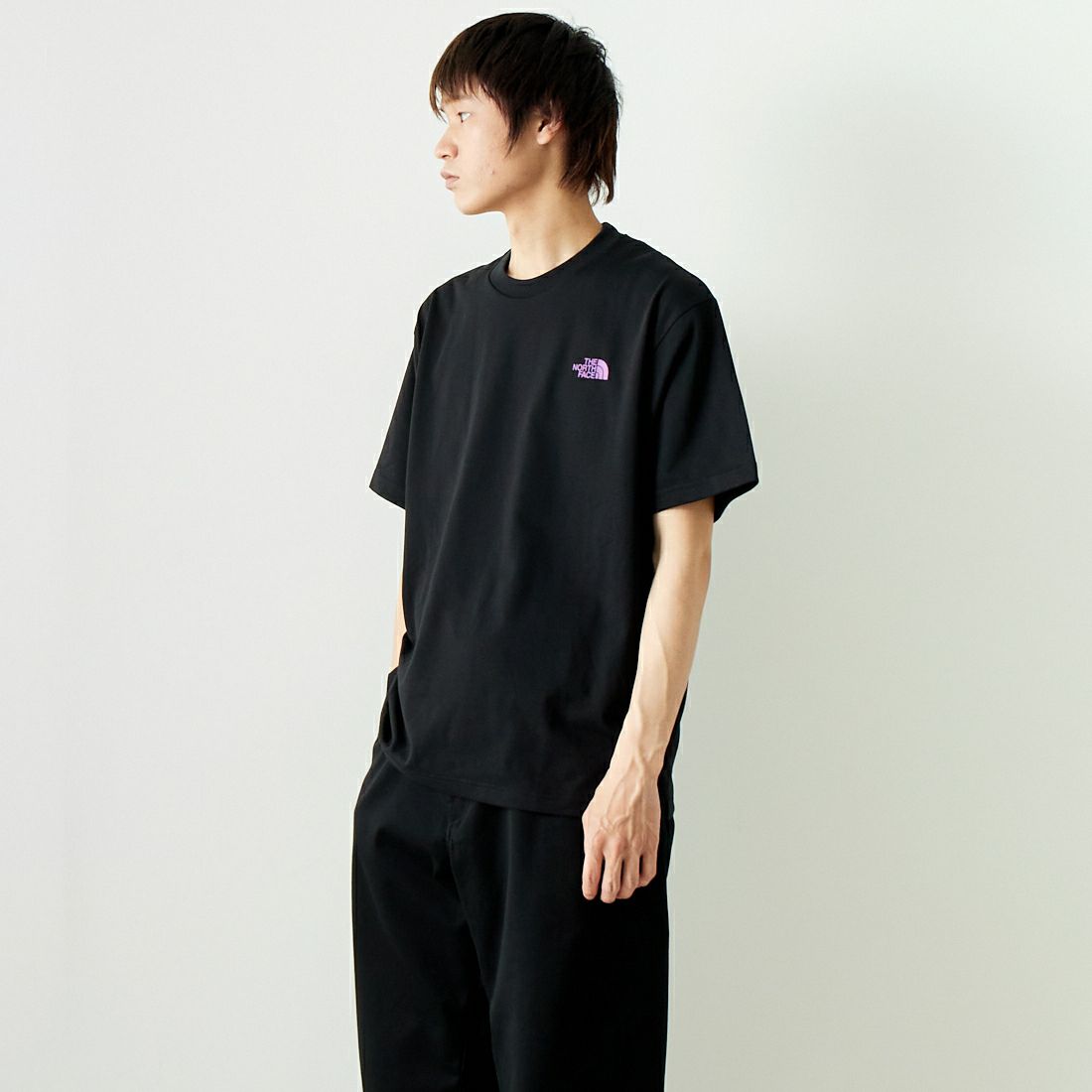 THE NORTH FACE [ザ ノースフェイス] ショートスリーブハーフスウィッチングロゴTシャツ [NT32458] K &&モデル身長：182cm 着用サイズ：L&&