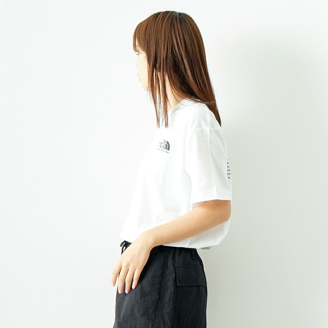 THE NORTH FACE [ザ ノースフェイス] ショートスリーブ ヒストリカルロゴTシャツ [NT32407] W &&モデル身長：167cm 着用サイズ：S&&