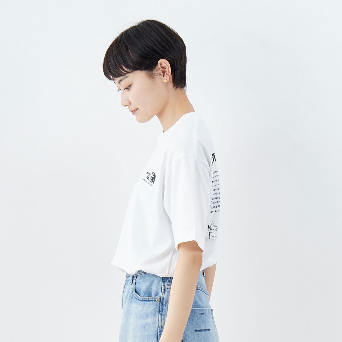 THE NORTH FACE [ザ ノースフェイス] ショートスリーブ ヒストリカルロゴTシャツ [NT32407] W &&モデル身長：160cm 着用サイズ：S&&
