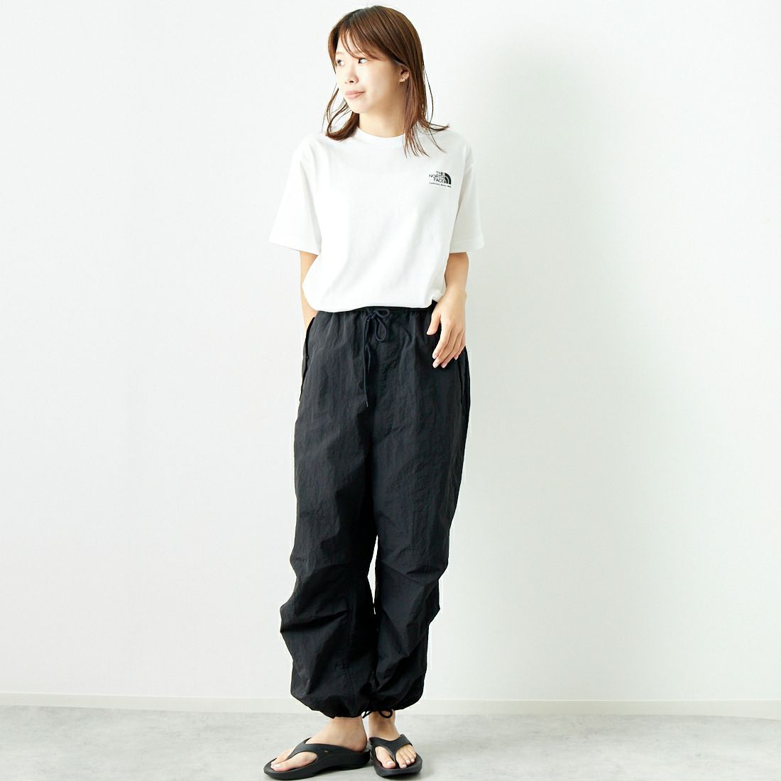 THE NORTH FACE [ザ ノースフェイス] ショートスリーブ ヒストリカルロゴTシャツ [NT32407] W &&モデル身長：167cm 着用サイズ：S&&