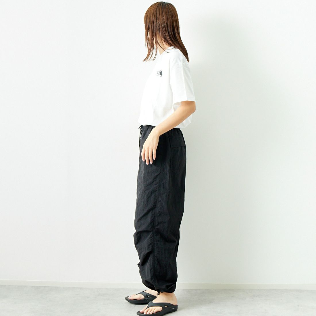 THE NORTH FACE [ザ ノースフェイス] ショートスリーブ ヒストリカルロゴTシャツ [NT32407] W &&モデル身長：167cm 着用サイズ：S&&