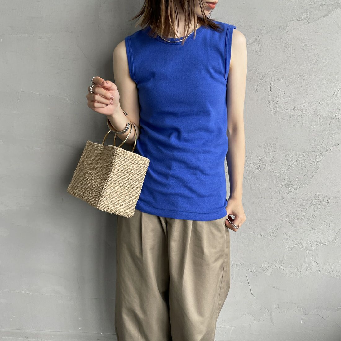 THE SHINZONE [ザ シンゾーン] サーキュラーリブ ノースリーブTシャツ [24MMSCU07] 84 D.BLUE &&モデル身長：158cm 着用サイズ：F0&&