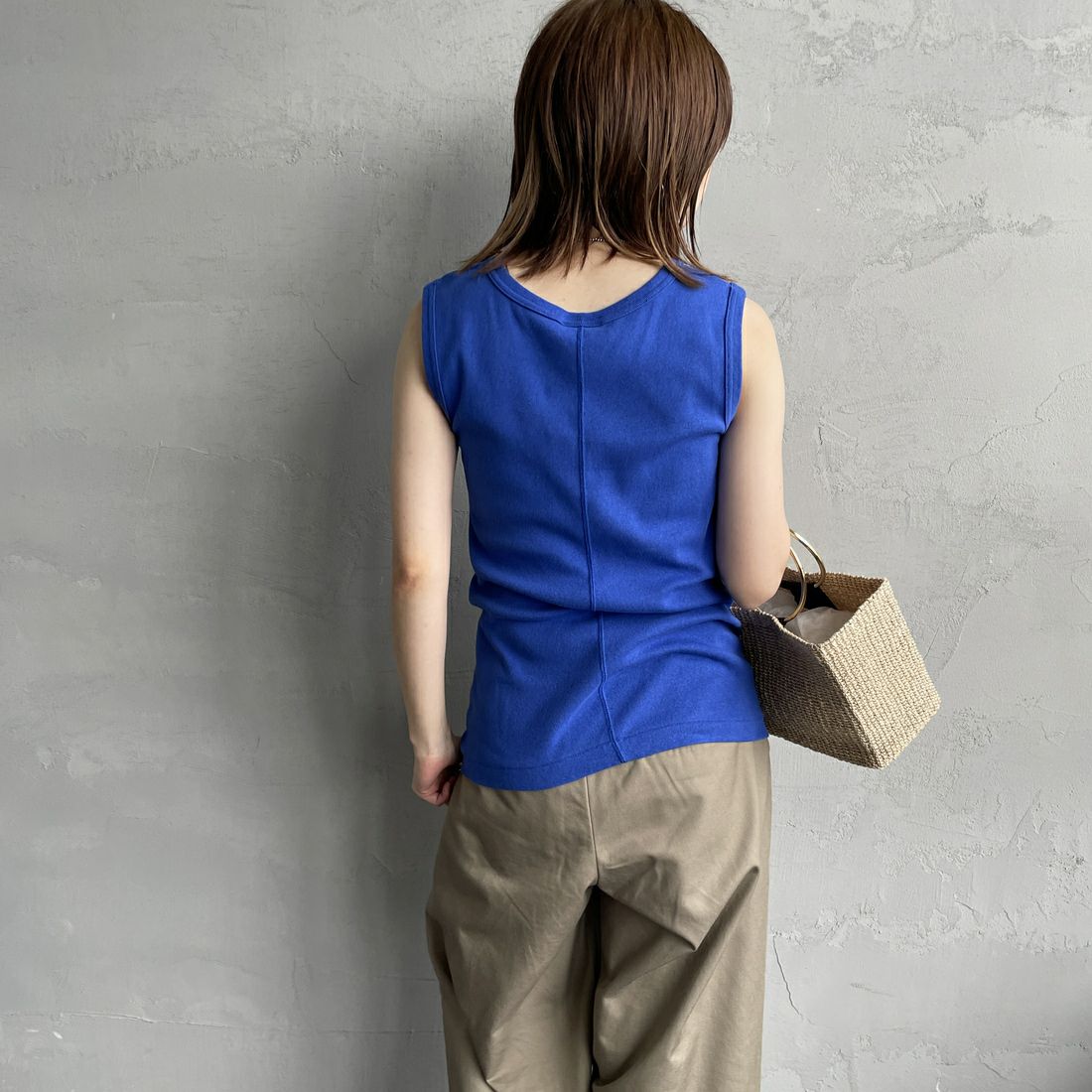 THE SHINZONE [ザ シンゾーン] サーキュラーリブ ノースリーブTシャツ [24MMSCU07] 84 D.BLUE &&モデル身長：158cm 着用サイズ：F0&&