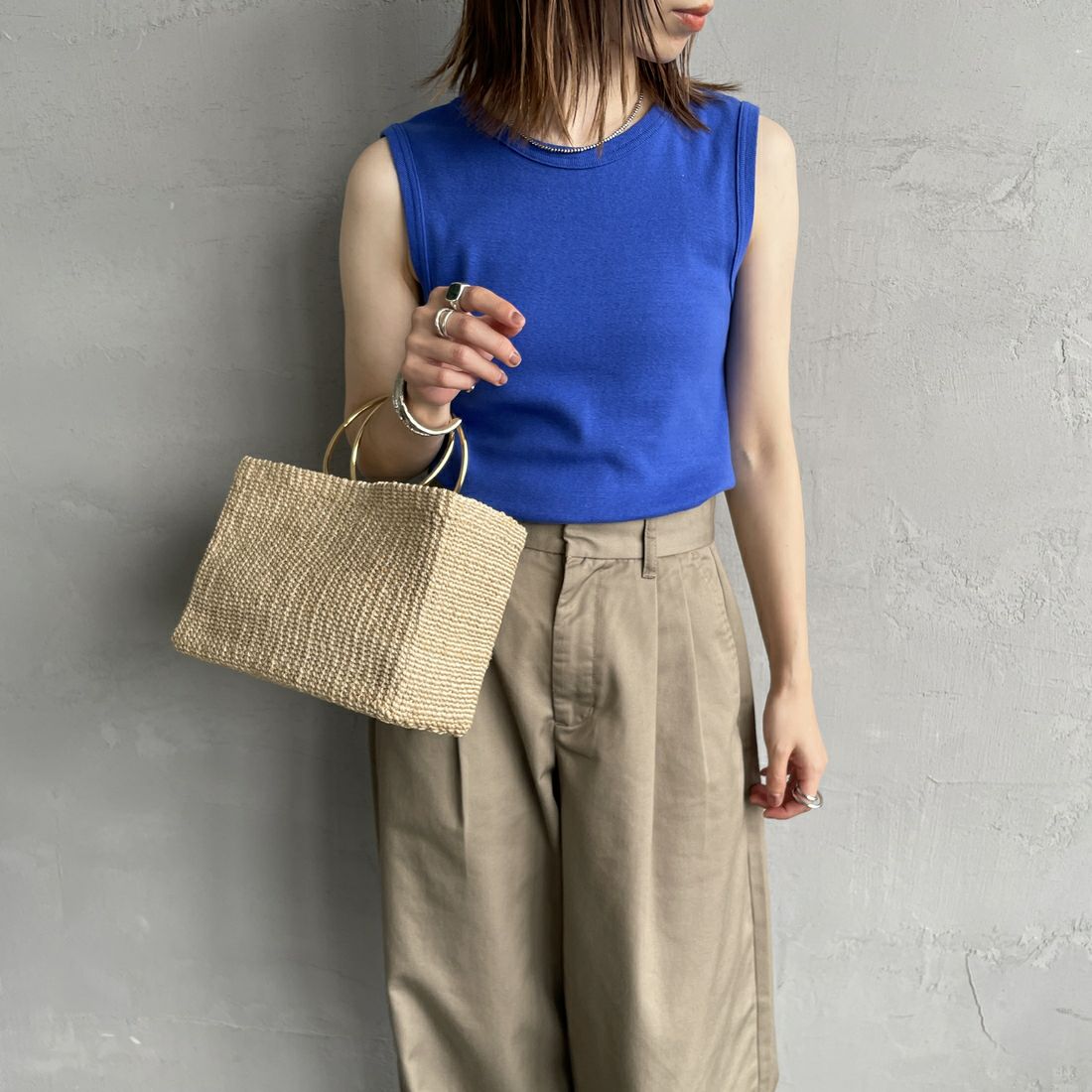 THE SHINZONE [ザ シンゾーン] サーキュラーリブ ノースリーブTシャツ [24MMSCU07] 84 D.BLUE &&モデル身長：158cm 着用サイズ：F0&&